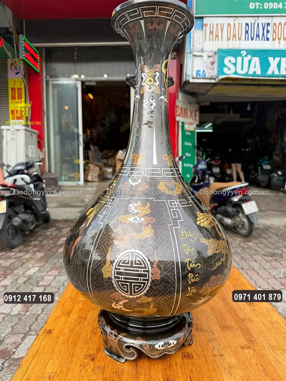 B&igrave;nh h&uacute;t lộc được đ&uacute;c theo d&aacute;ng tỳ b&agrave;